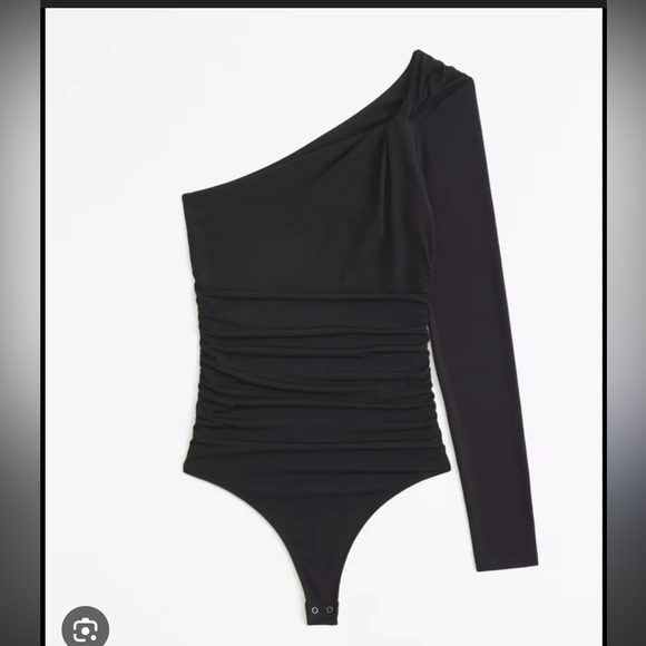 Abercrombie long-Sleeve One-Shoulder Twist Ruched Bodysuit - Picture 1 of 4